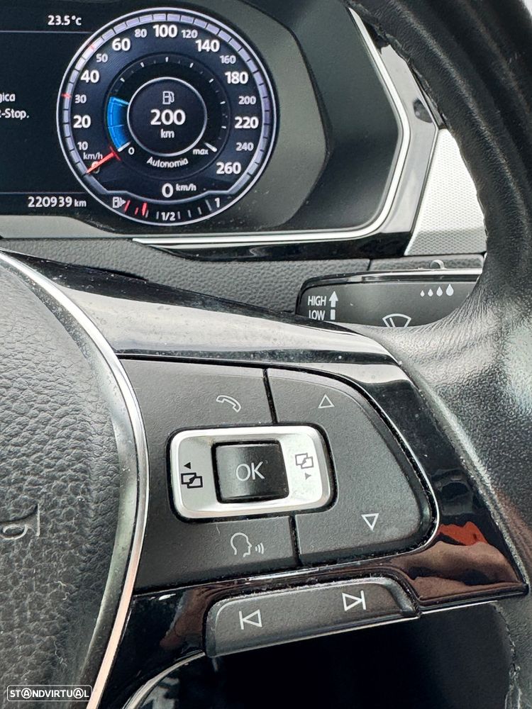 VW Passat Variant 1.6 TDI BlueMotion - 17