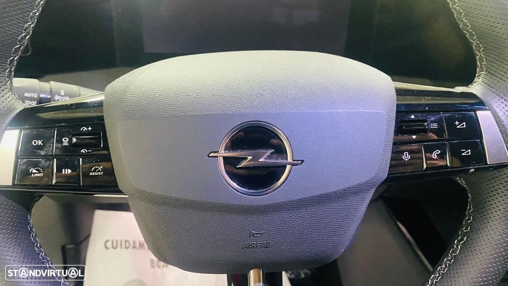 Opel Astra 1.2 T GS - 13