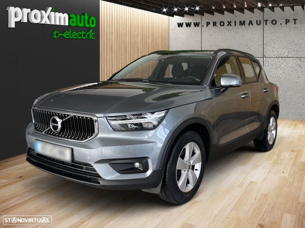 Volvo XC 40 1.5 T3 Momentum Tech Edition - 1
