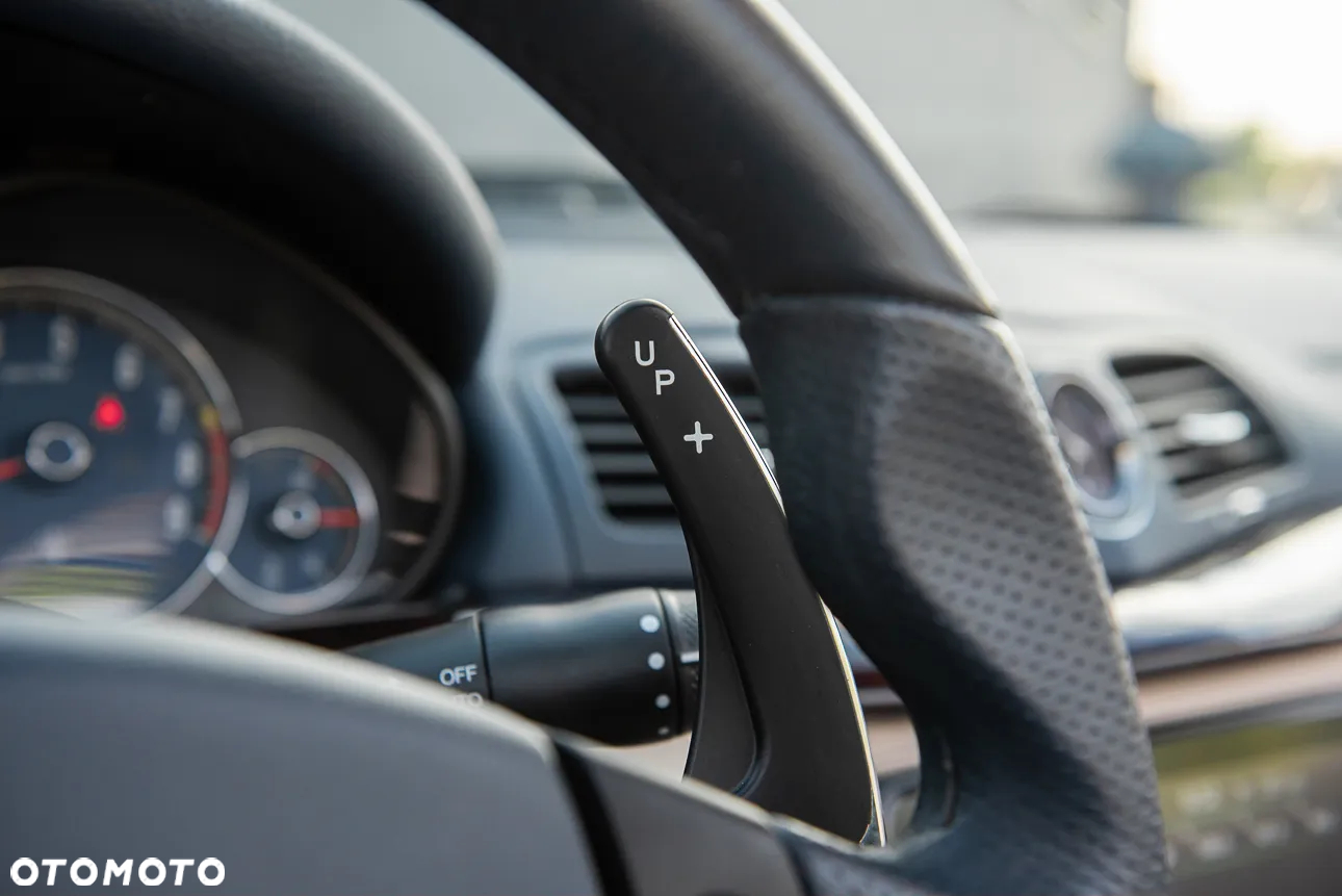 Maserati GranTurismo S Automat - 18