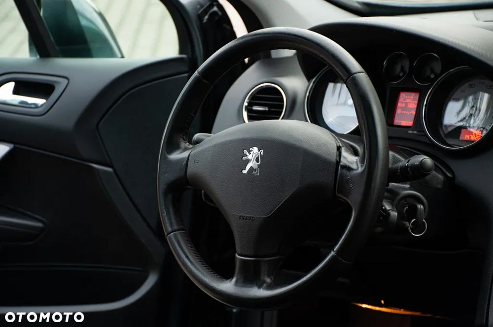 Peugeot 308 1.6 Premium Plus - 30