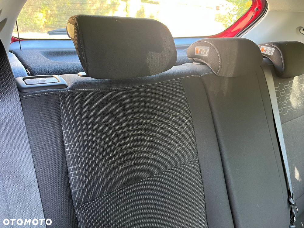 Kia Rio 1.2 L - 24