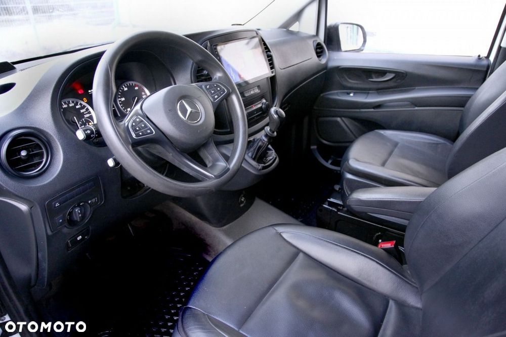Mercedes-Benz Vito - 21