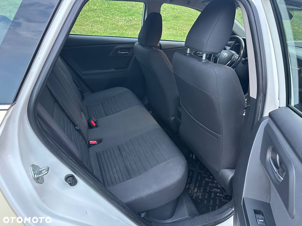 Toyota Auris Hybrid 135 Active - 9