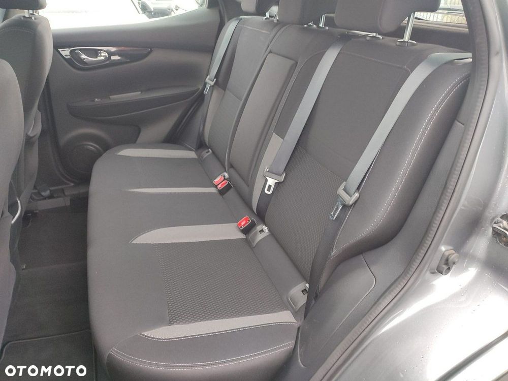 Nissan Qashqai 1.3 DIG-T N-Connecta EU6d - 25