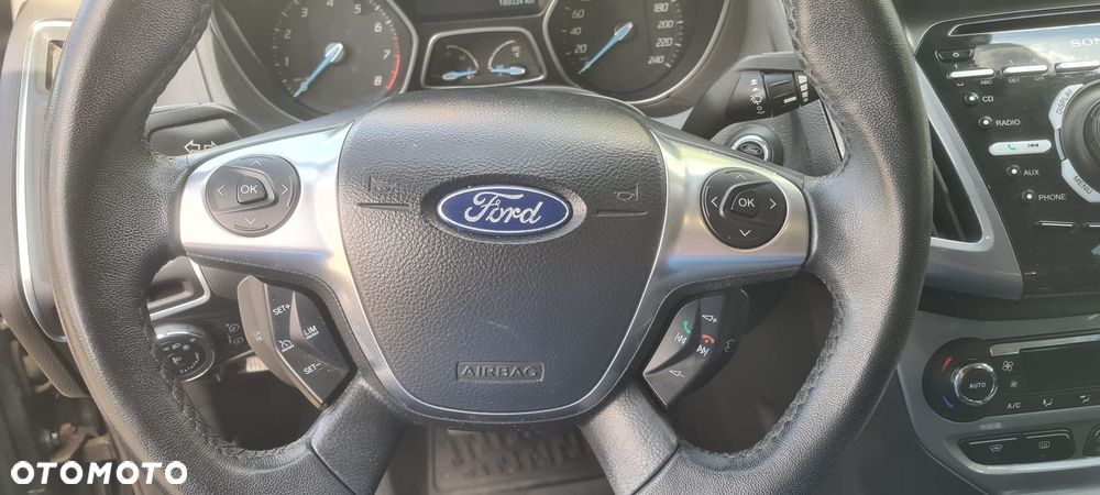 Ford Focus 1.6 EcoBoost Titanium - 9
