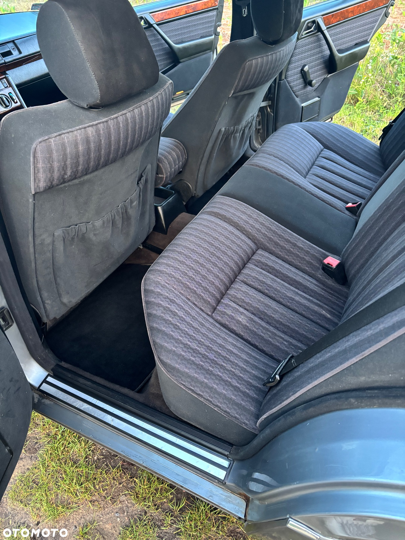 Mercedes-Benz W124 (1984-1993) - 12