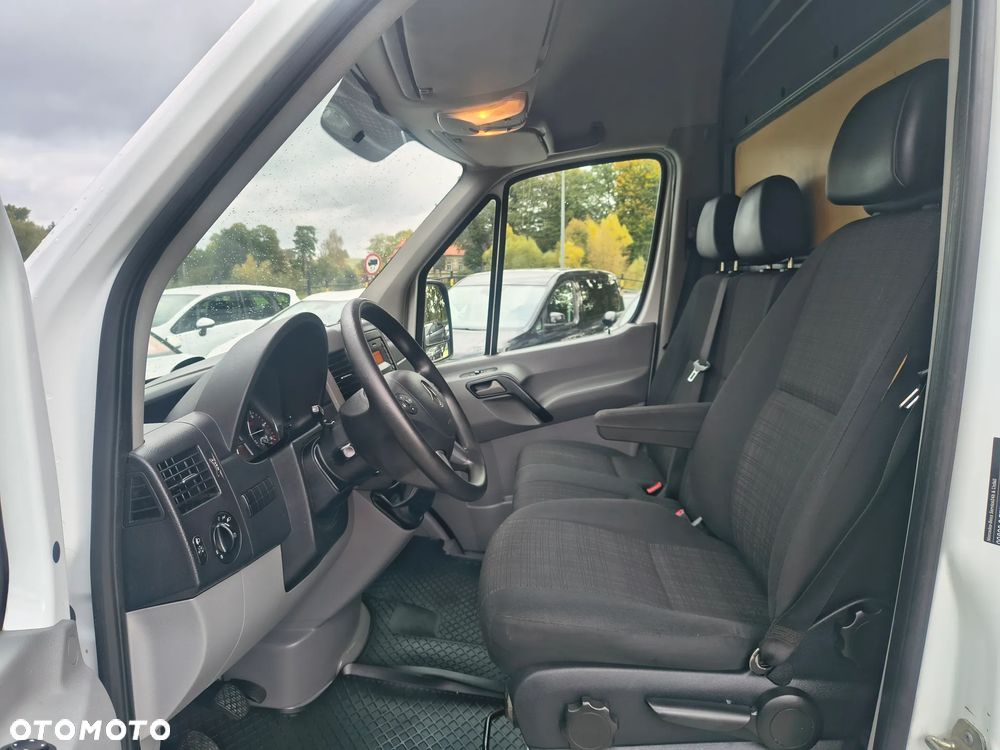 Mercedes-Benz Sprinter - 17