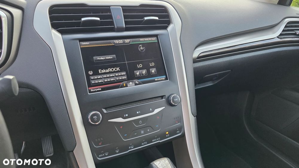 Ford Fusion 2.0 EcoBoost Titanium - 25