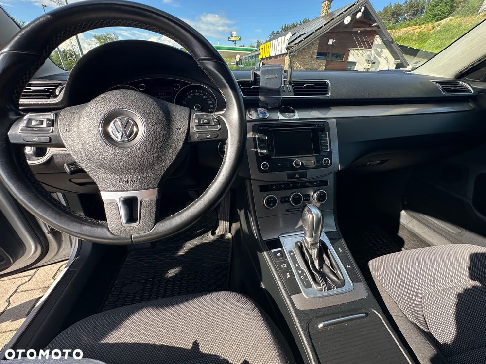 Volkswagen Passat 2.0 TDI DSG BlueMotion Technology Comfortline - 11
