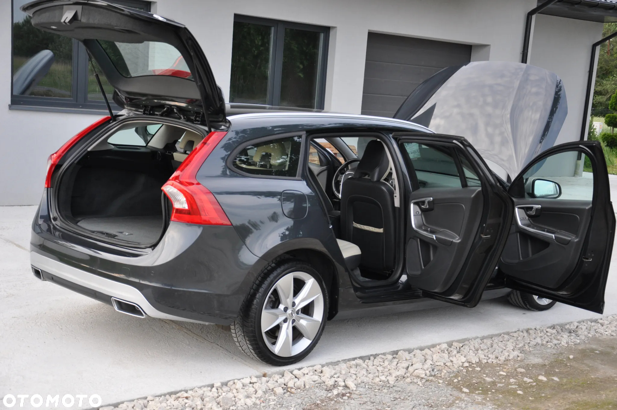 Volvo V60 D4 Drive-E R-Design Summum - 22