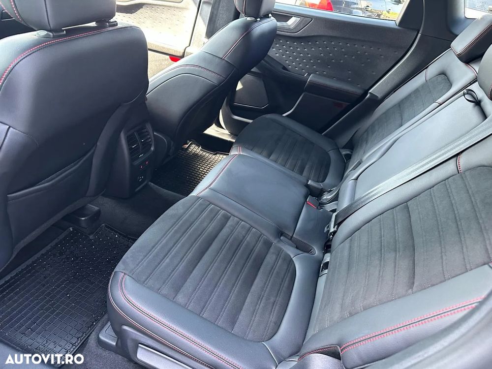 Ford Kuga 2.0 TDCi 4WD Powershift ST-Line - 9