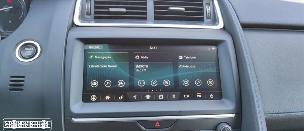 Jaguar E-Pace 2.0 i4D R-Dynamic SE - 21