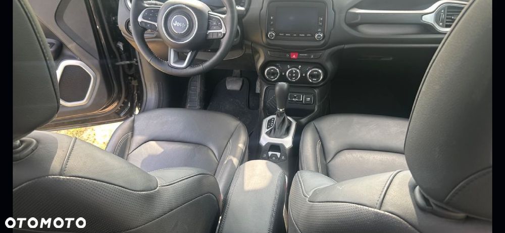Jeep Renegade 1.4 MultiAir DSG Business Line - 28