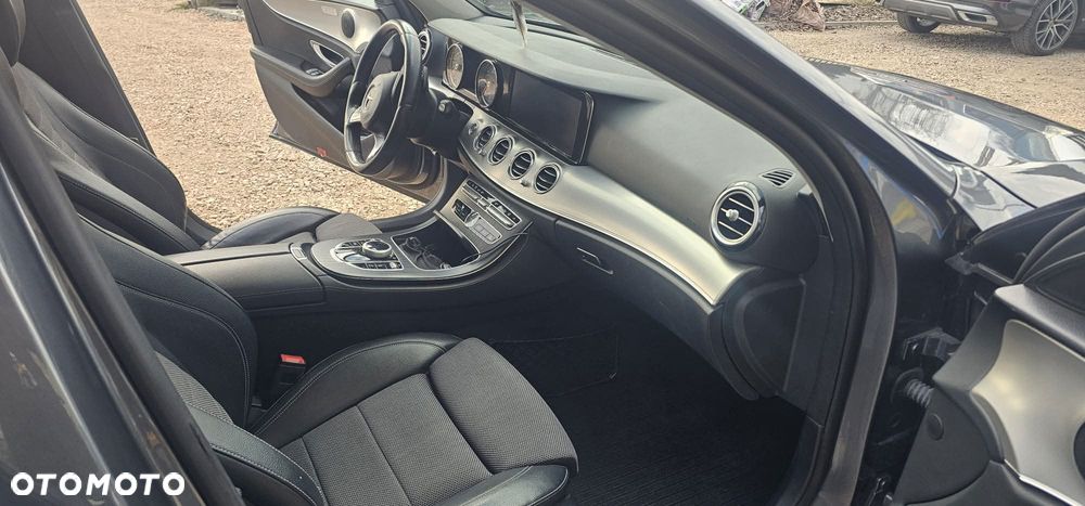 Mercedes-Benz Klasa E 220 d 9G-TRONIC Avantgarde - 6