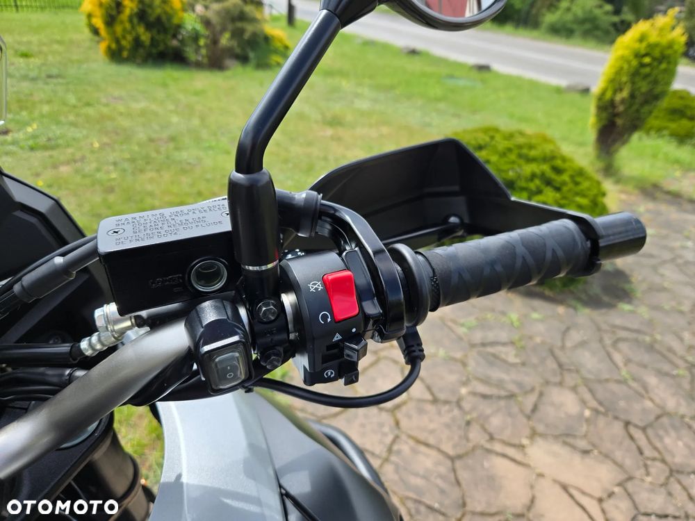 Suzuki V-STROM - 15