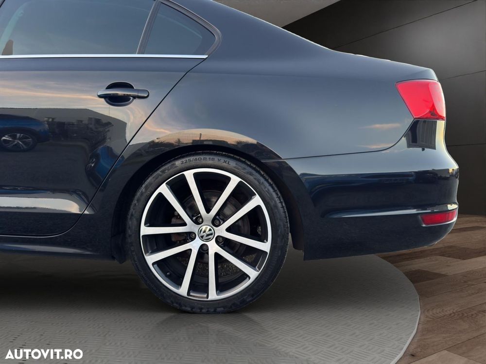 Volkswagen Jetta - 20