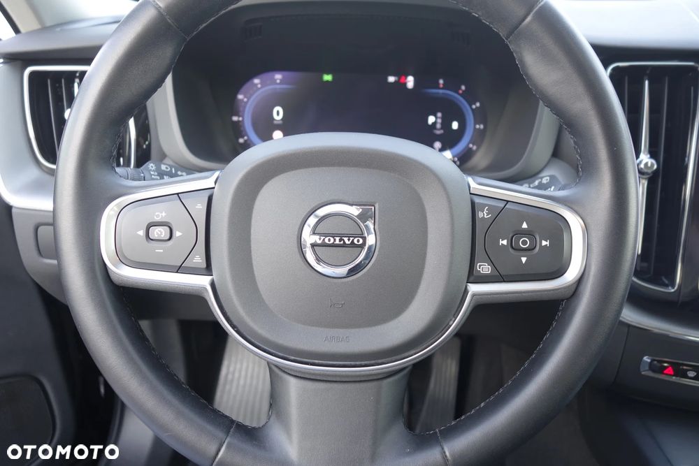 Volvo XC 60 B4 D Core - 19