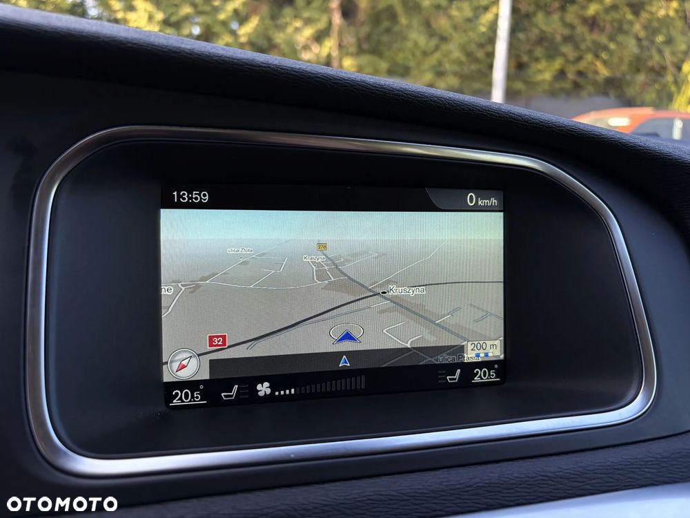 Volvo V40 D4 Geartronic Momentum - 30