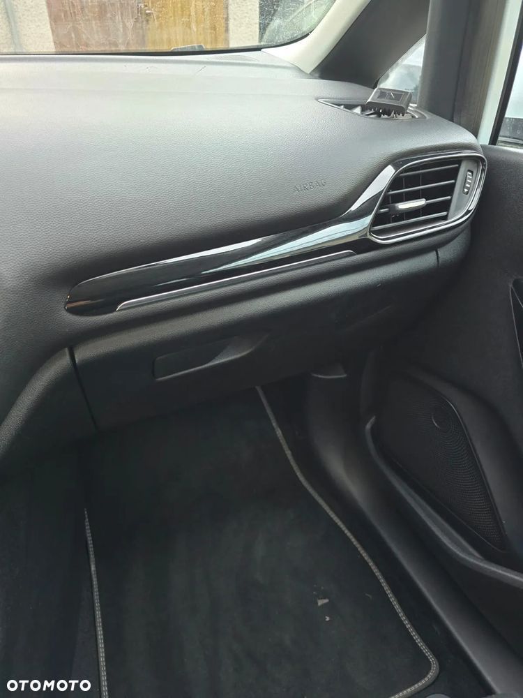 Ford Fiesta 1.0 EcoBoost Powershift Titanium - 24