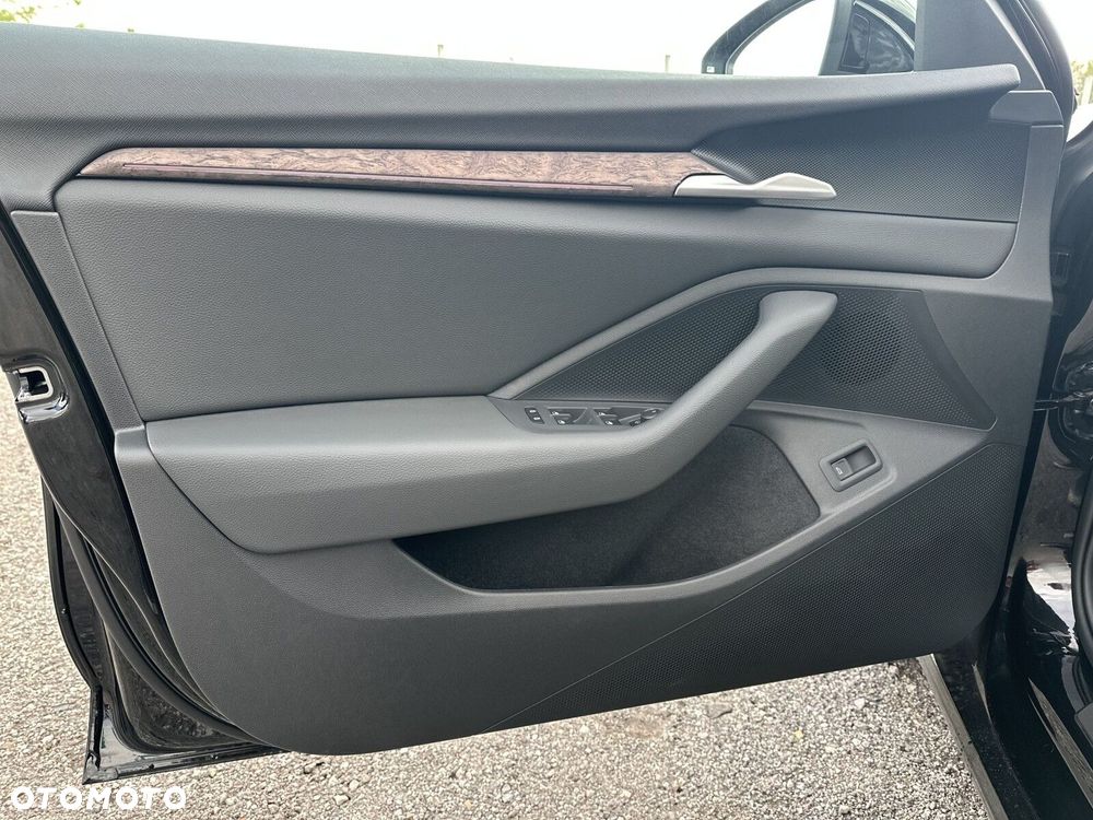 Skoda Superb 2.0 TDI SCR 4x4 L&K DSG - 11