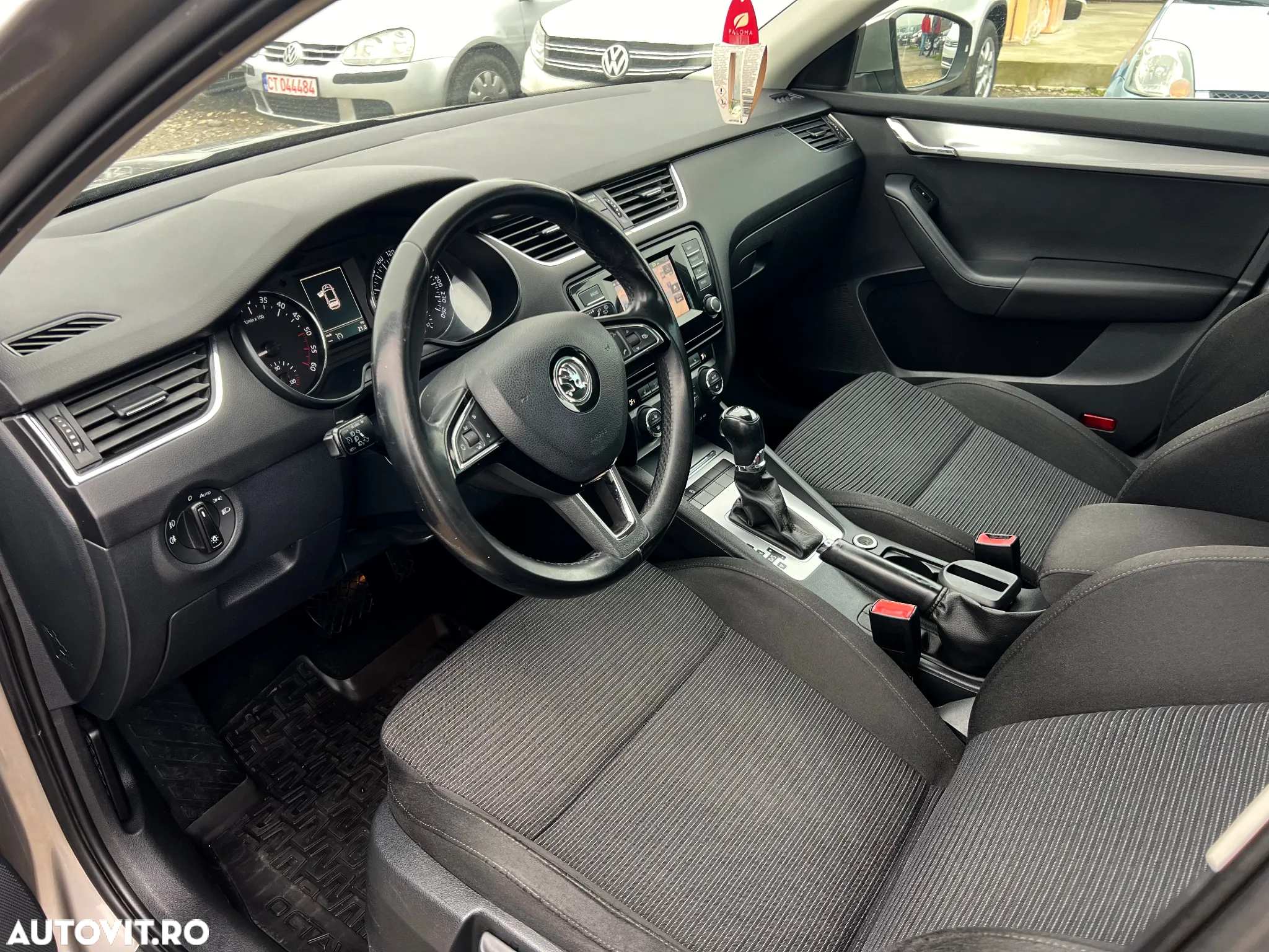 Skoda Octavia 1.6 TDI DSG Ambition - 17