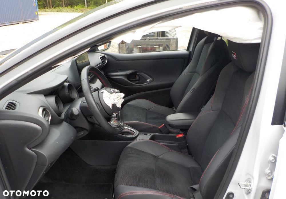 Toyota Yaris - 19