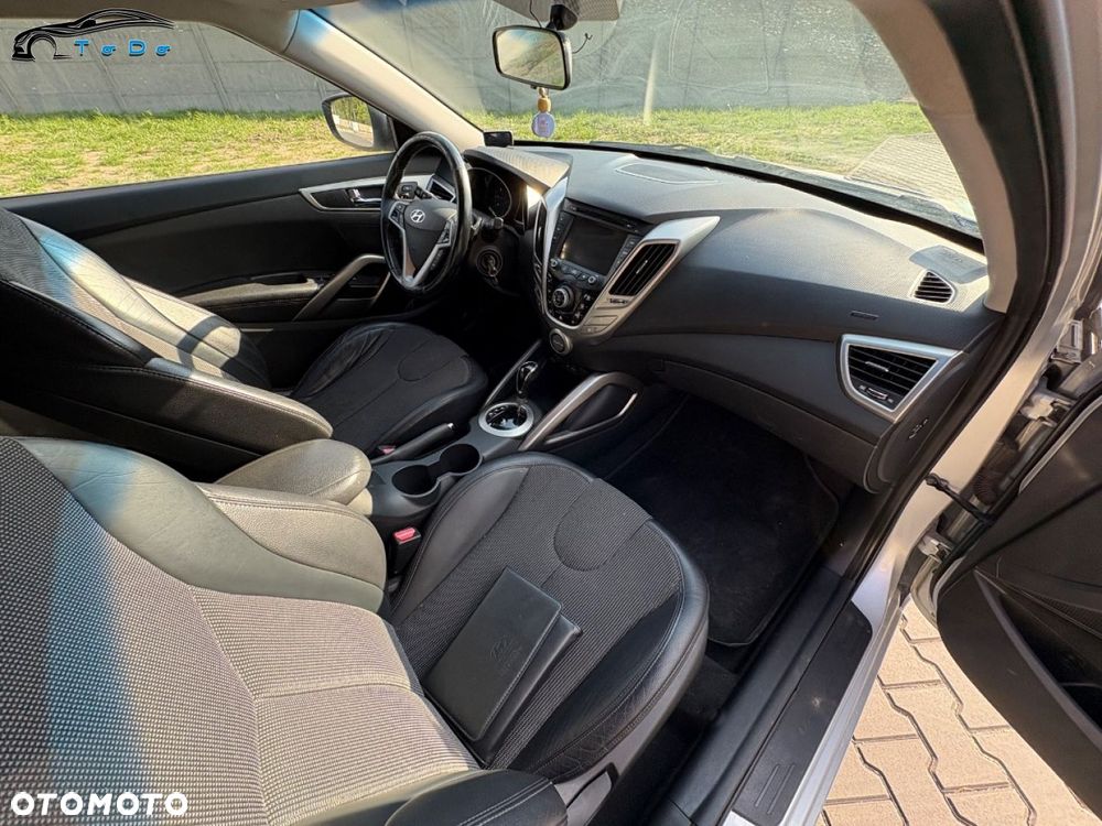 Hyundai Veloster 1.6 GDI Premium - 24