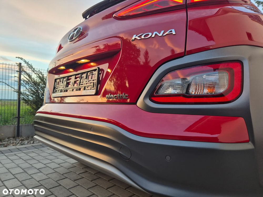 Hyundai Kona 64kWh Premium - 6