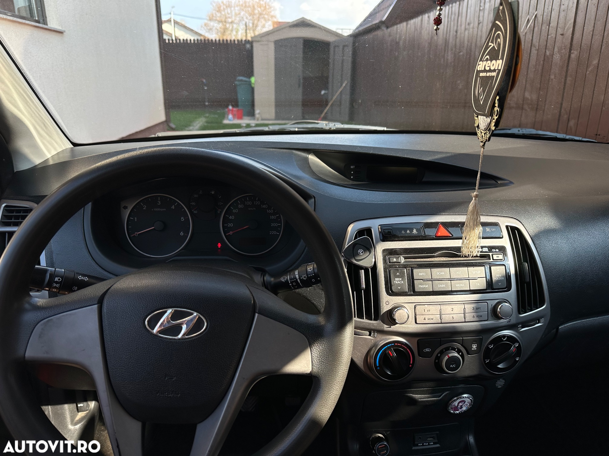 Hyundai i20 1.1 CRDi Comfort - 10