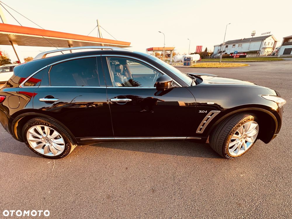 Infiniti QX70 3.0d S - 8
