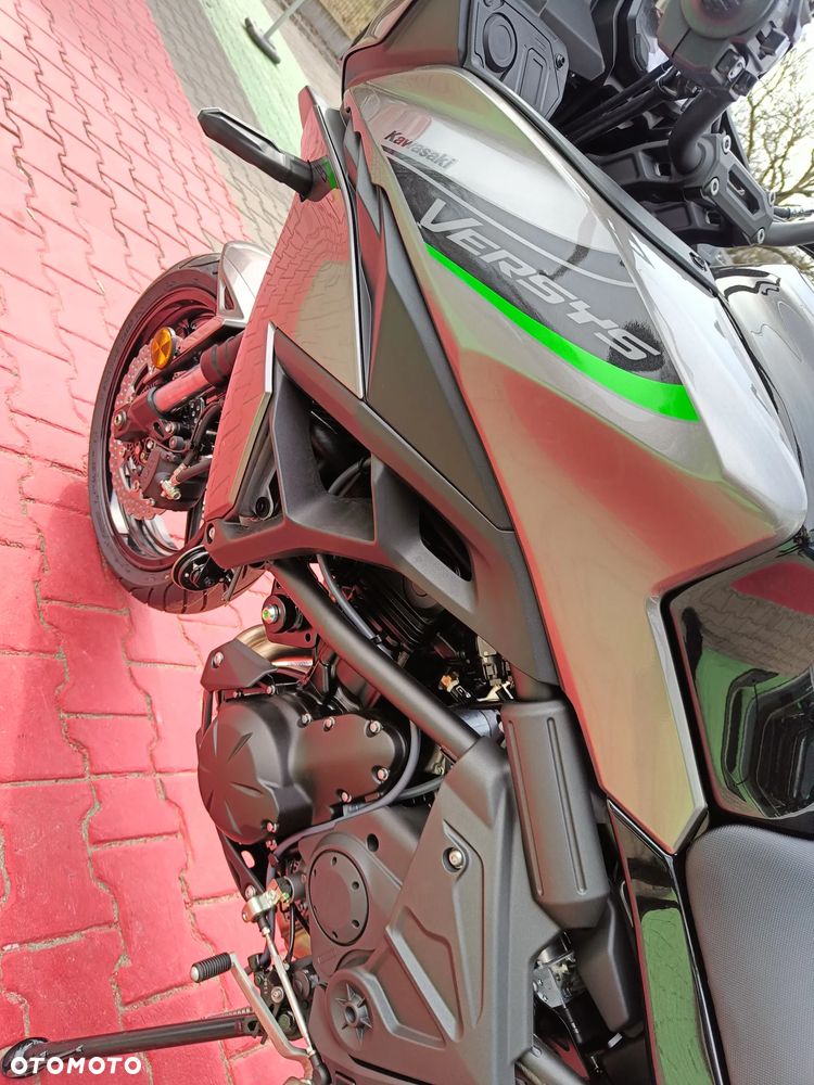Kawasaki Versys 650 - 17