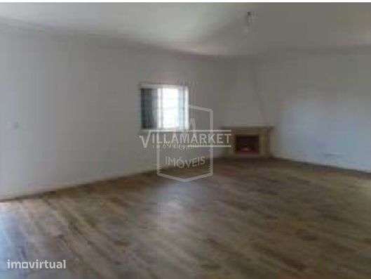 Moradia V3 da banca composta por 3 pisos situada na zona de Arcena em - Grande imagem: 4/10
