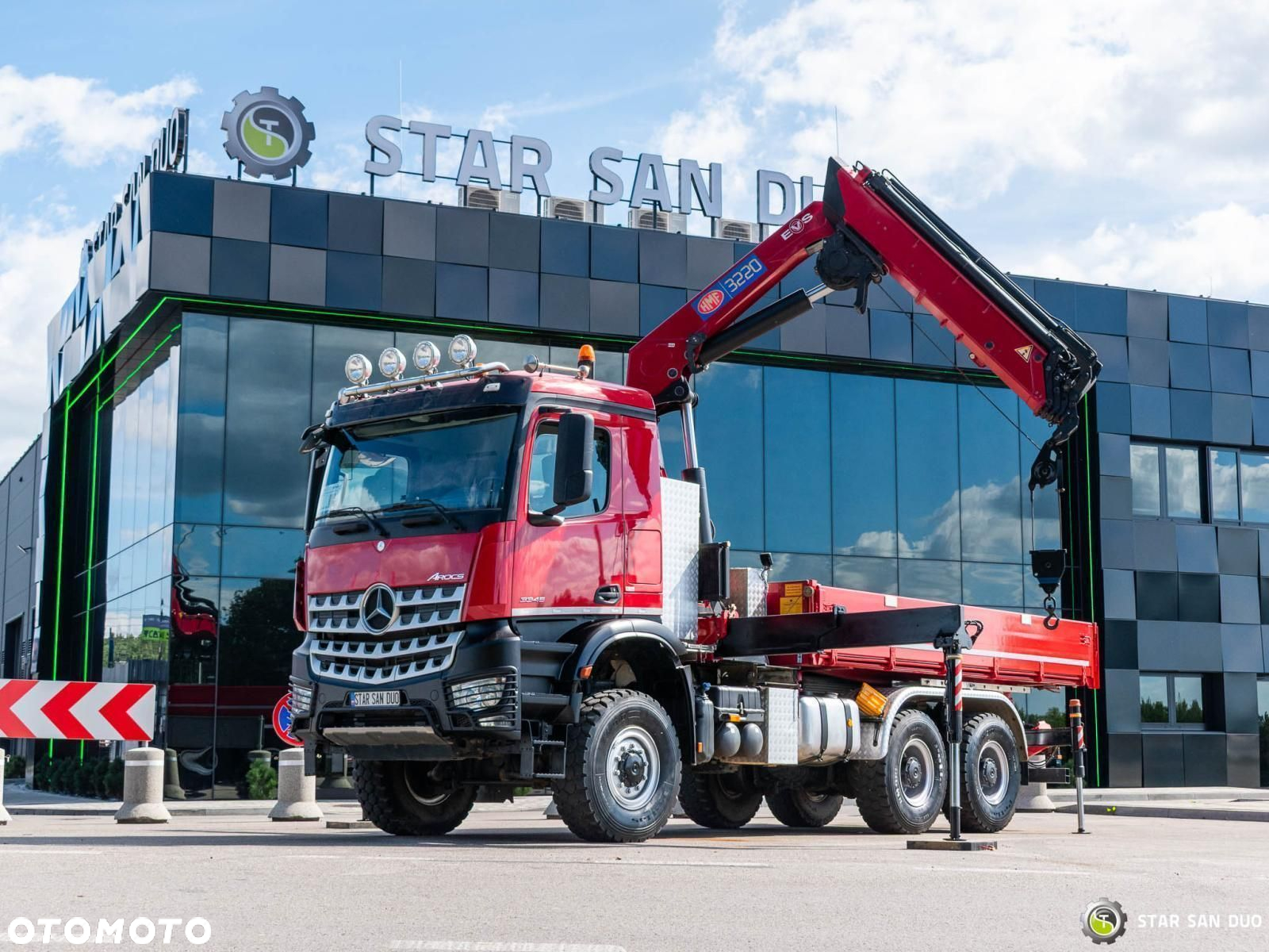 Mercedes-Benz AROCS 3345 6x6 HMF 3220 K hds Żuraw wywrotka - 7