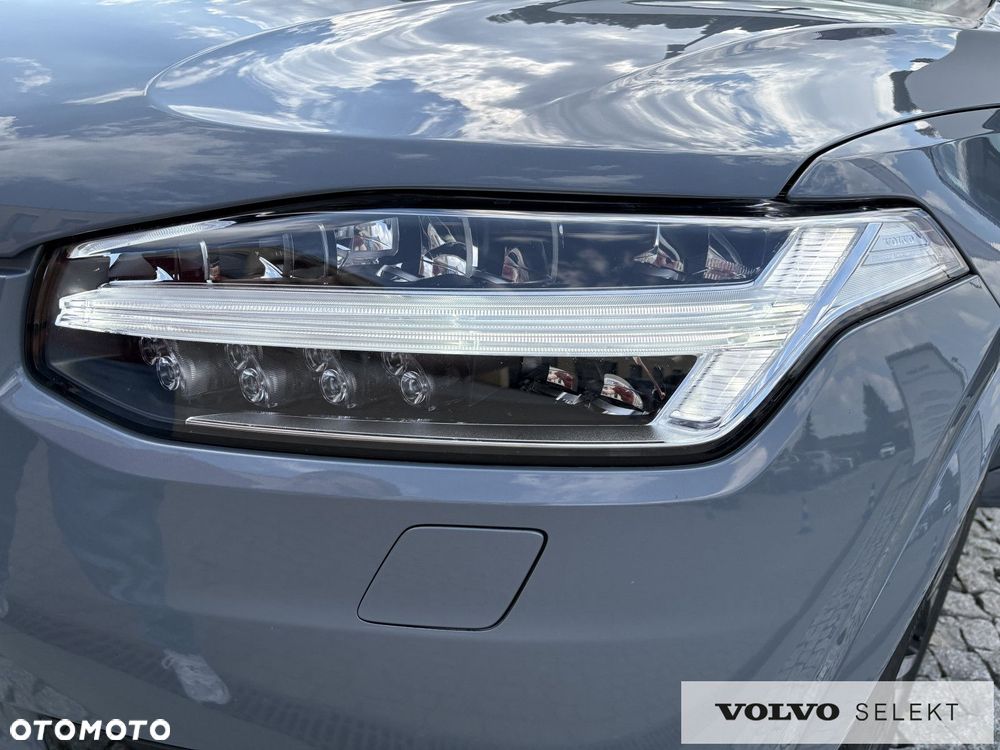 Volvo XC 90 - 8
