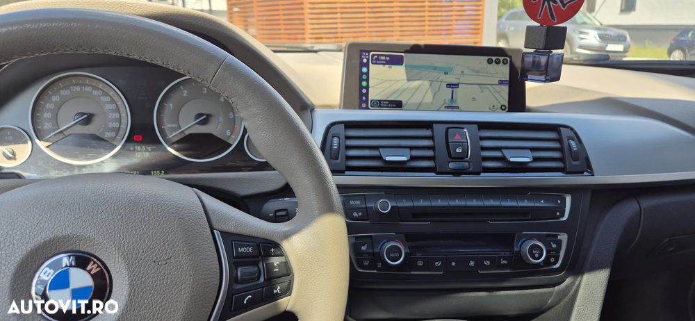 BMW Seria 3 320d Aut. - 14