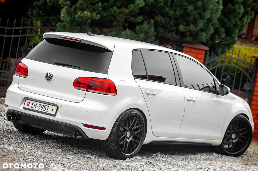Volkswagen Golf 2.0 TSI GTI - 13