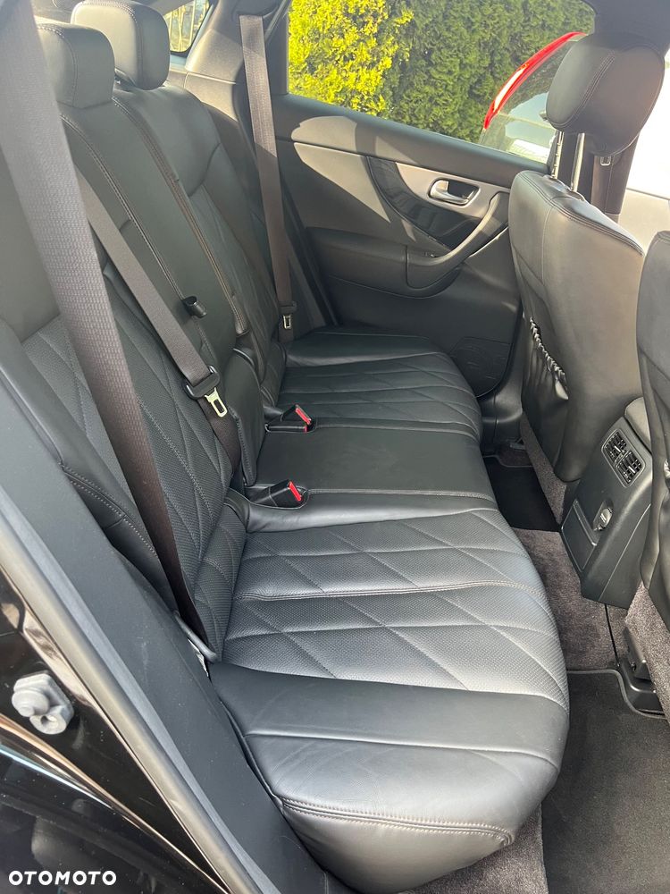 Infiniti QX70 3.0d S Premium - 16