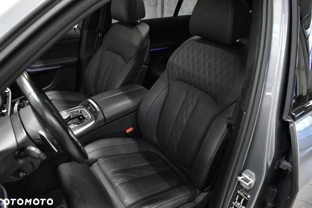 BMW X7 - 11