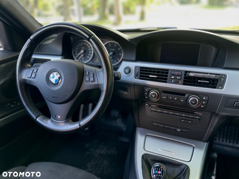 BMW Seria 3 318i Edition Sport - 11