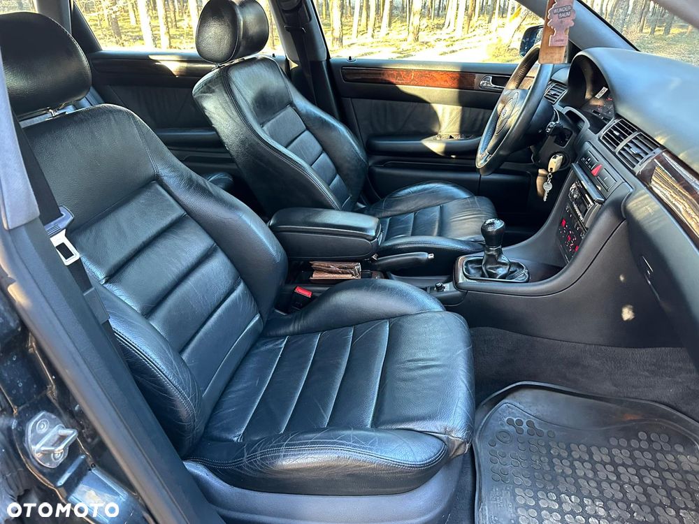 Audi A6 Avant 2.4 - 9