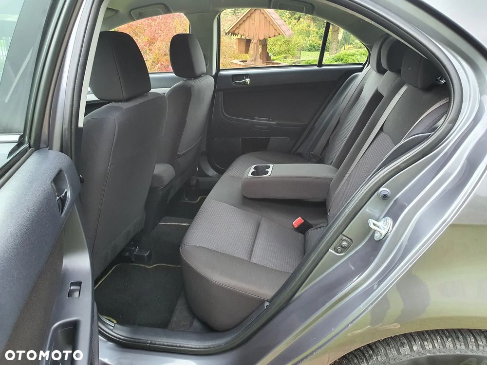 Mitsubishi Lancer 1.8 Invite - 24