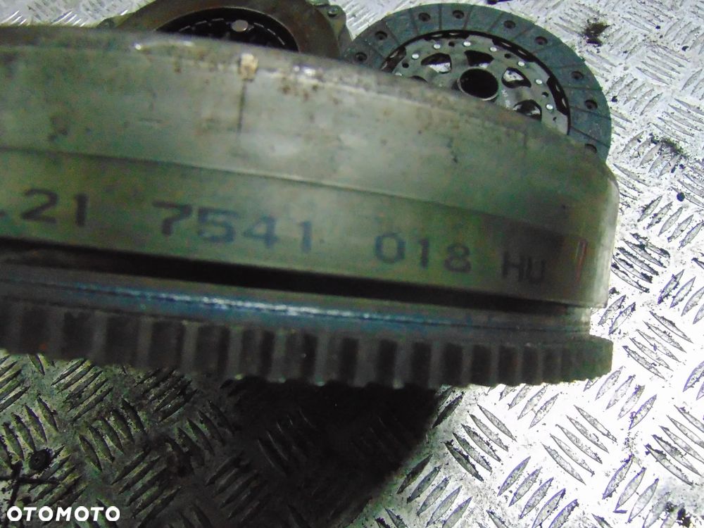 Sprzęgło bmw 21217541018 n42 2,0 6 biegów zestaw dwumasowe - 4