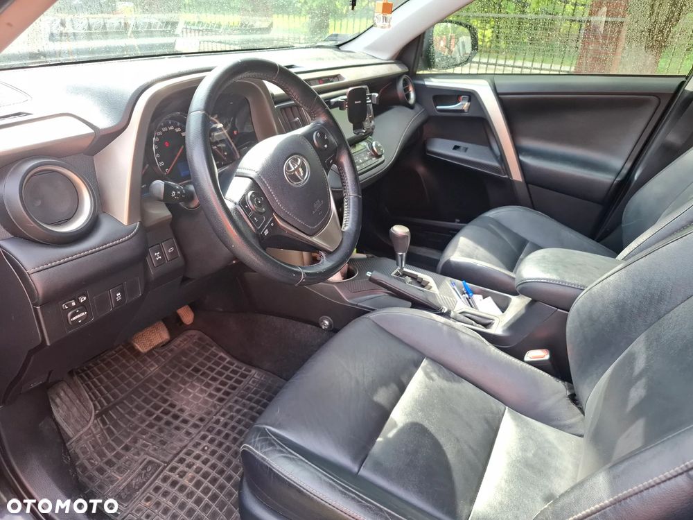 Toyota RAV4 2.2 D-CAT X - 4