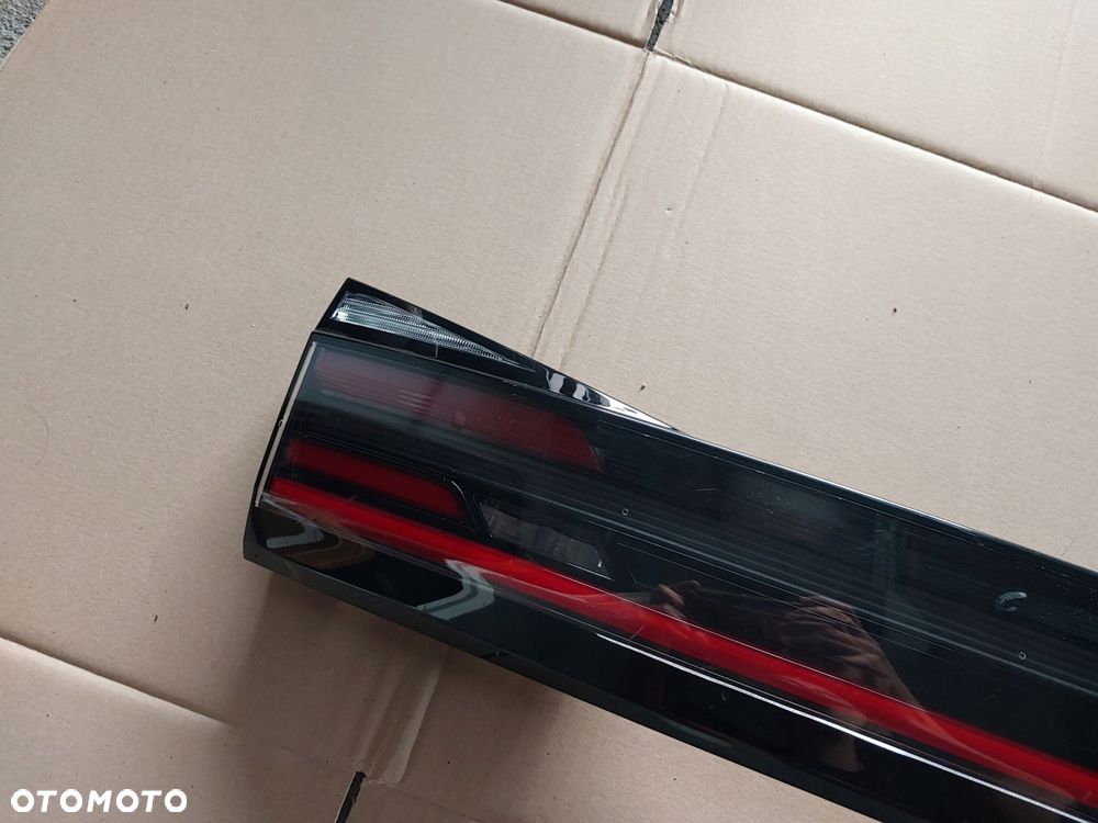 LAMPA TYLNA BLENDA NA KLAPĘ VW TAIGO 2G ORYGINAŁ - 2