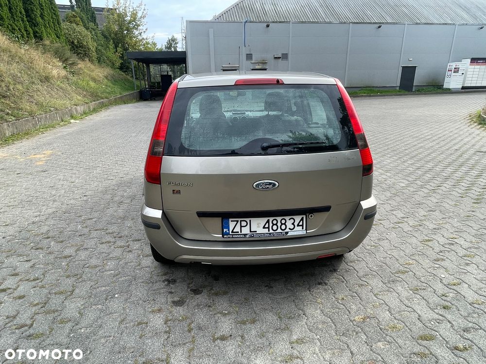 Ford Fusion - 6