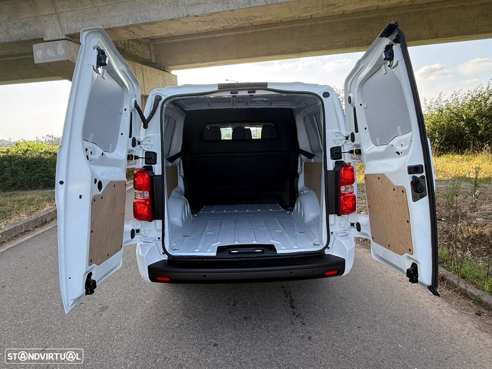 Citroën Jumpy Combi Plus 2.2 BlueHdi 180 cv EAT 8 XL - 24