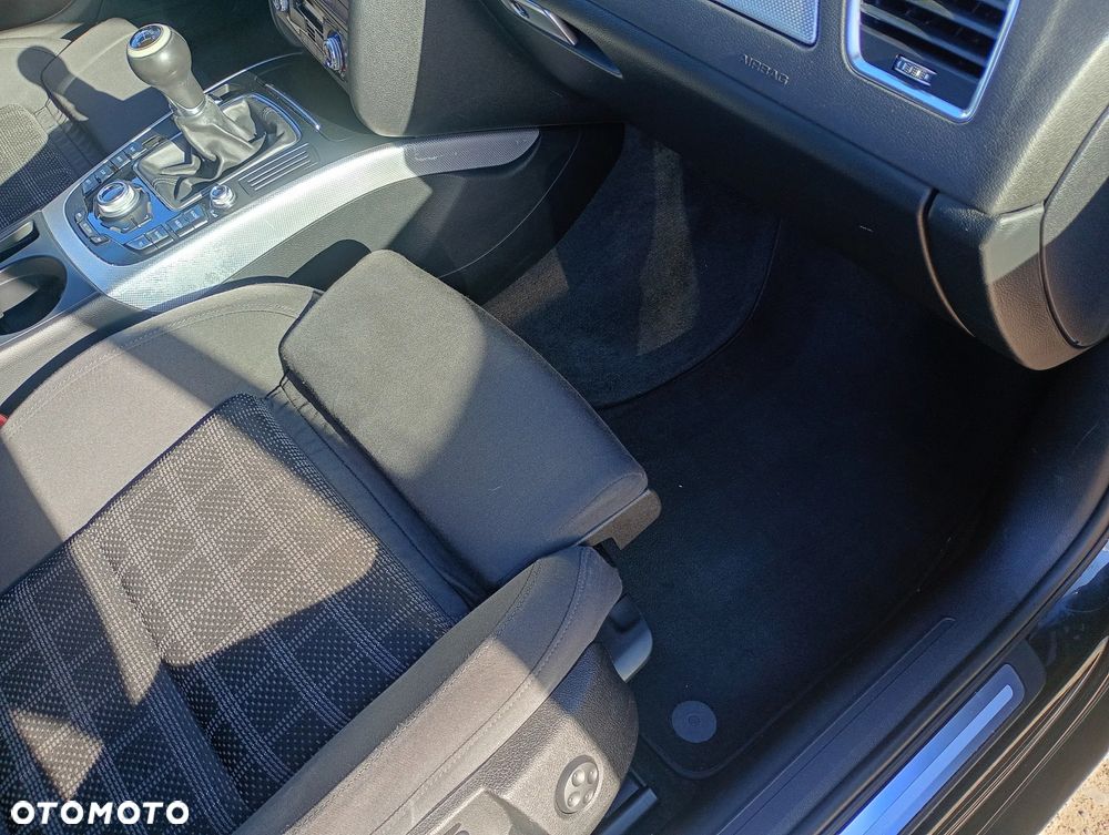 Audi A4 Avant 2.0 TDI DPF Ambiente - 38