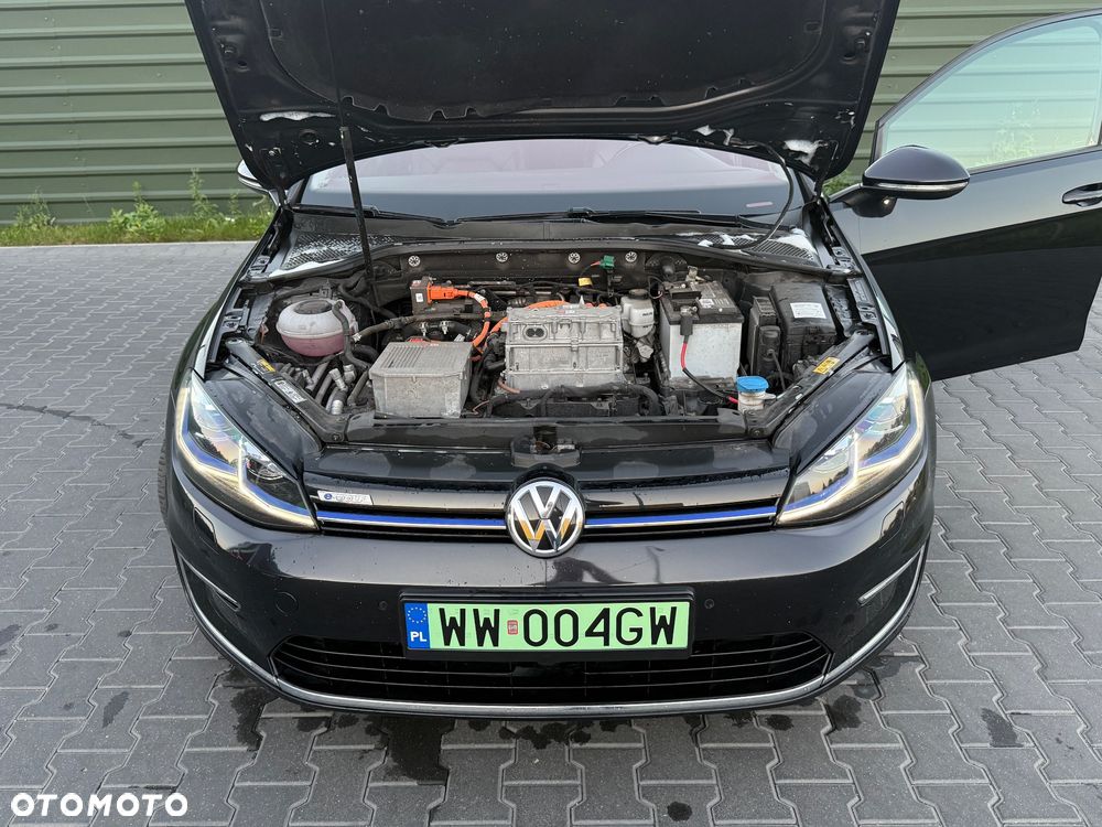 Volkswagen Golf - 6