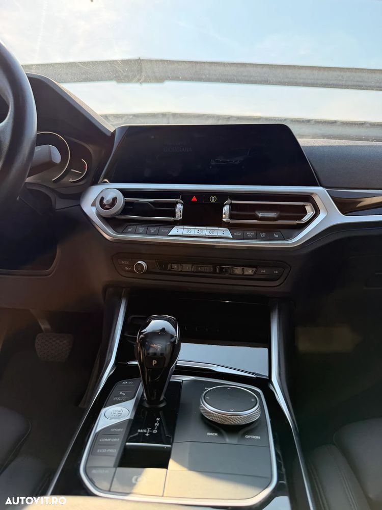 BMW Seria 3 318d Aut. - 22